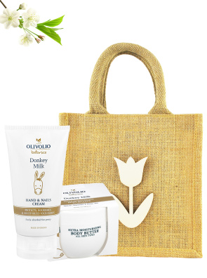 Set sacosa iuta, figurina lemn si cosmetice pentru corp, cu lapte de magarita 